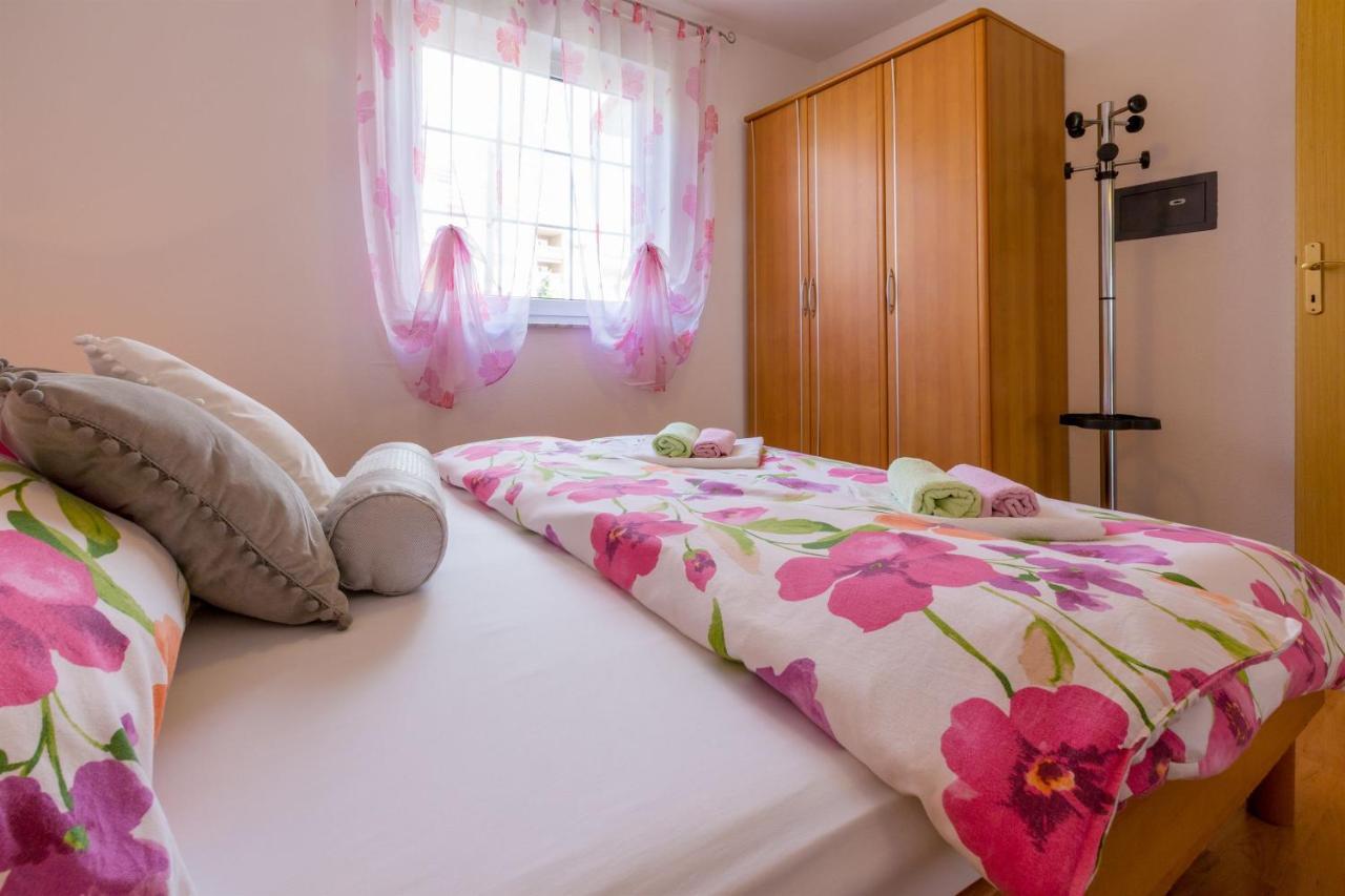 דראמליי Apartments Vanessa מראה חיצוני תמונה
