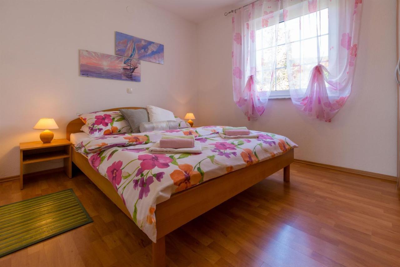 דראמליי Apartments Vanessa מראה חיצוני תמונה