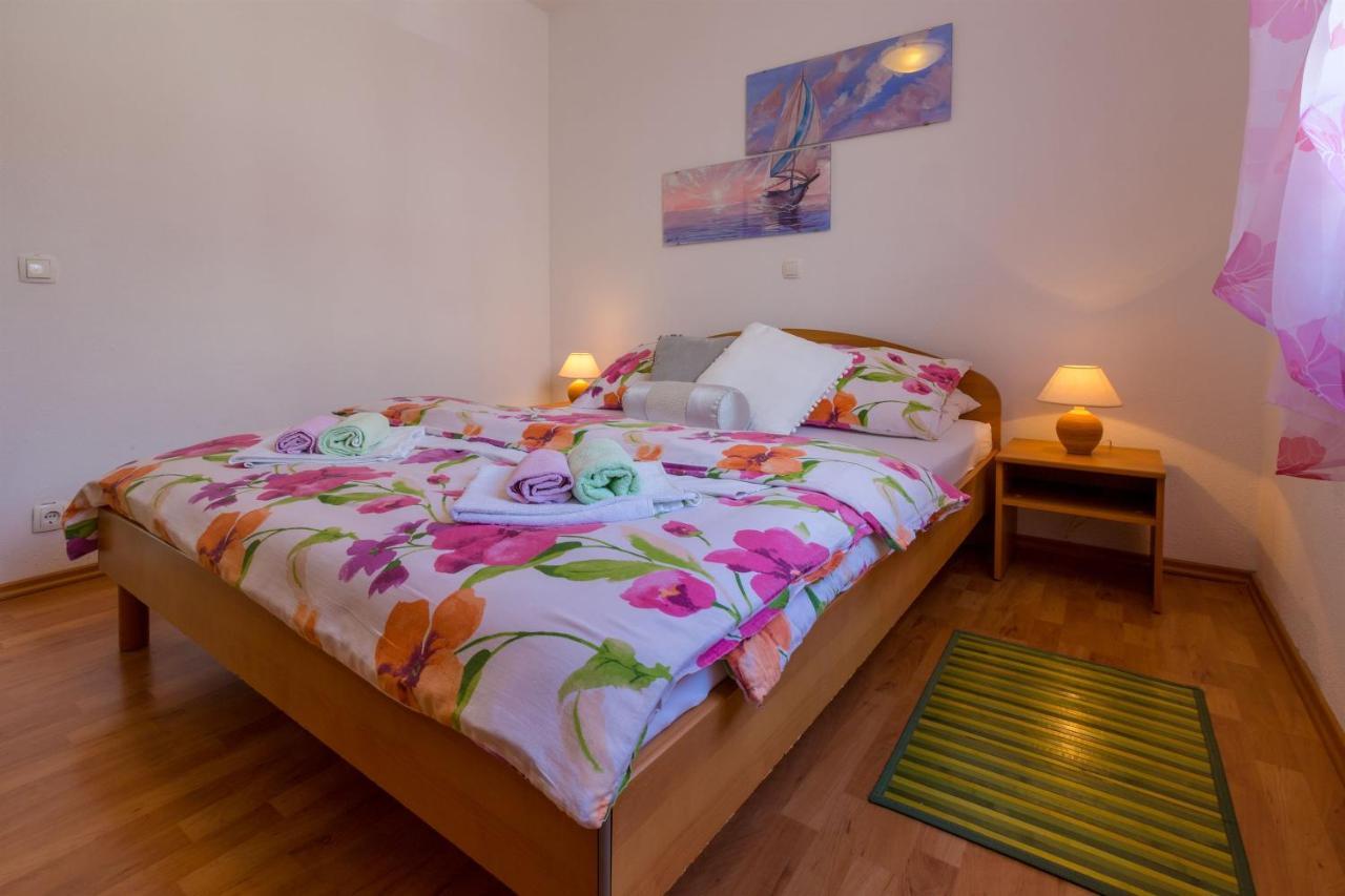 דראמליי Apartments Vanessa מראה חיצוני תמונה