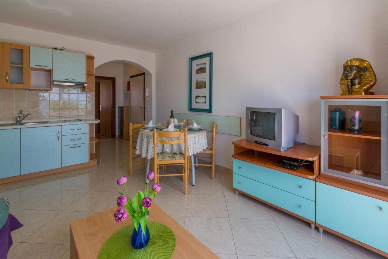 דראמליי Apartments Vanessa מראה חיצוני תמונה